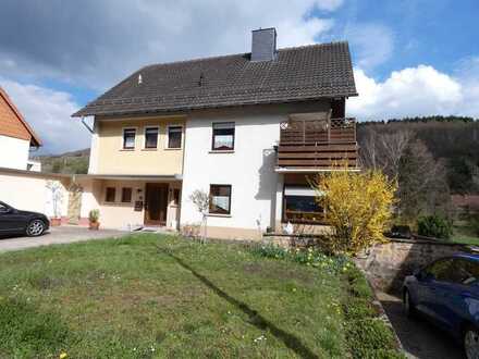 Zweifamilienhaus mit großem Grundstück an der Lauter
