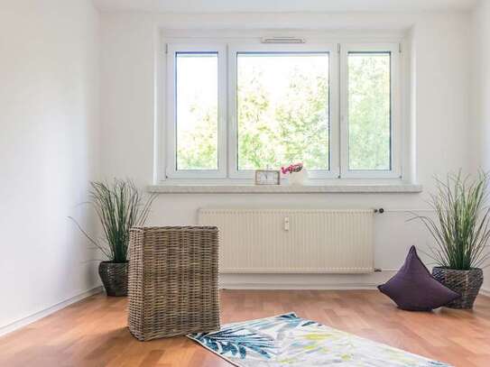 Lichterfüllte 2-Raum-Wohnung mit Balkon