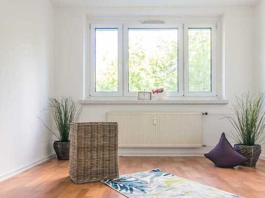 Lichterfüllte 2-Raum-Wohnung mit Balkon