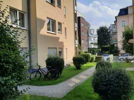 3-Raum Dachgeschoß-Wohnung mit großer Dachterrasse