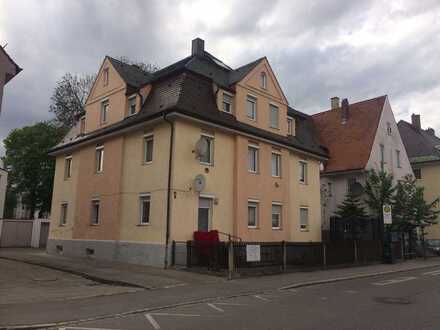 Schöne 3-ZKB im 1. Obergeschoss mit Balkon in Augsburg