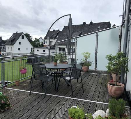 Schöne, helle Wohnung mit großem Balkon