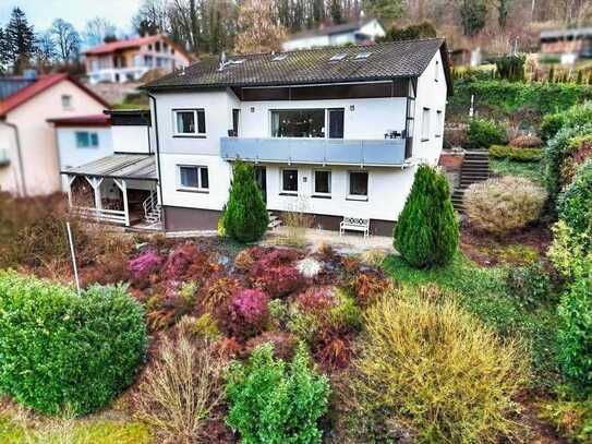 Großzügiges Wohnen mit wunderschönem Garten in Mörtelstein