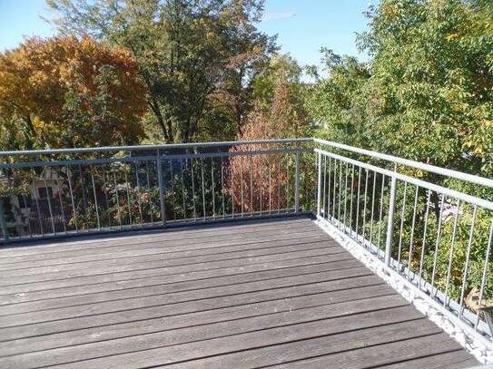 3,0-Zimmerwohnung mit Balkon und Gartennutzung!