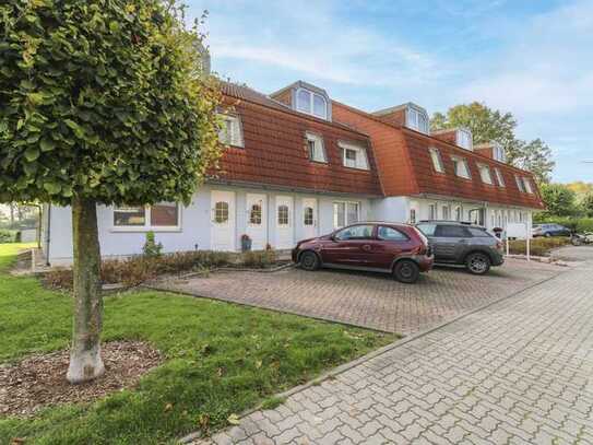 Ort der Gemütlichkeit: Bezugsfreie 4-Zi.-Maisonette mit Stellplatz in Vorstadtlage