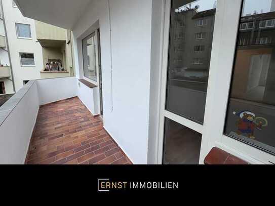 Erstbezug nach Sanierung! Moderne 2 Zimmerwohnung, 56,00qm,Tageslichtbad, Balkon in Oberbilk