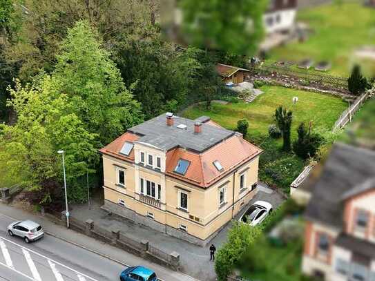 Schicke, sanierte Gründerzeit - Stadtvilla zentrumsnah in Aue gelegen: Erdgeschoss vollmöbliert!