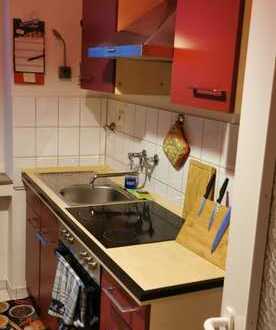 Helle 3 Zi -Wohnung mit EBK und Balkon - befristet für 12 Monate