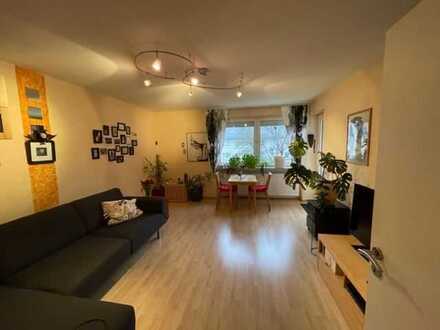 ***modernisierte, gepflegte
3-ZKB-ETW mit Balkon in Waldrandlage***