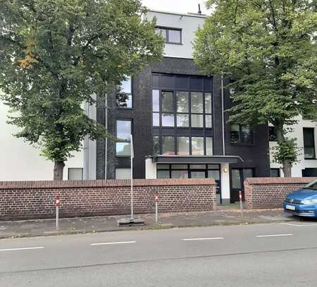 Duisburg-Huckingen/Exklusive 4 Zimmer-Wohnung