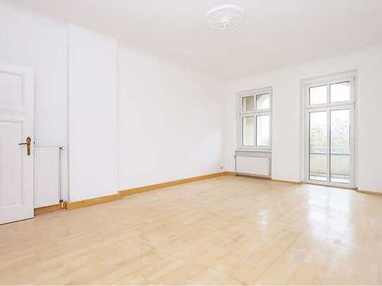 +Provisionsfrei+ Lichtdurchfluteter Altbau mit Südbalkon !