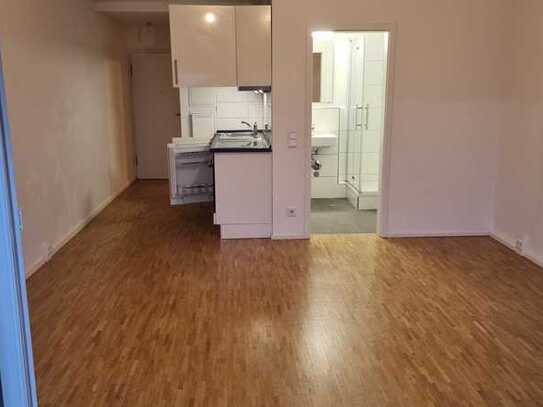 2 Room Apartment with fitted Kitchen & Balcon in Frankfurt Höchst