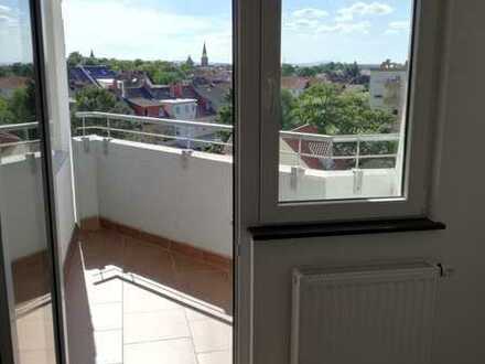 Kernsanierte 3Zi-Wohnung mit Balkon in Friesenheim - von privat