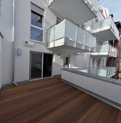 Traum am Stadtpark: Hochwertige 2-Zi Wohnung mit 22qm Dachterrasse für den anspruchsvollen Single