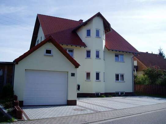 Sehr schöne 3 ZKB+Balkon und Einbauküche in Trippstadt-Langensohl