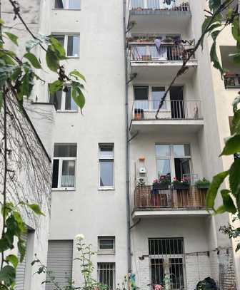 Schöne 2-Zimmer-Wohnung mit Balkon und Gemeinschaftsgarten mitten in der Südstadt