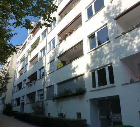 Tolle 3 Zimmerwohnung mit Balkon in Stuttgart-West zu vermieten !
