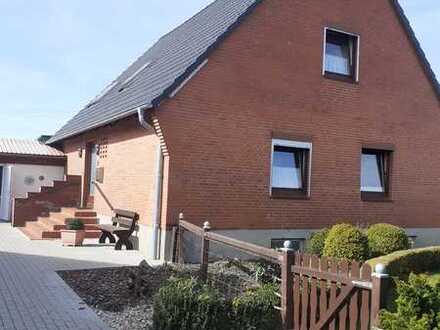 Vielseitiges Einfamilienhaus im ländlichen Hamburger Umfeld + bewohnbarem Gartenhaus -Preis VHB