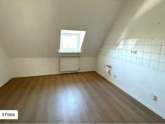 Stilvolle, modernisierte 3-Raum-Dachgeschosswohnung in Münster