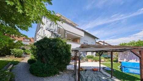 Große und repräsentative Traumwohnung mit Einfamilienhauscharakter und tollem Ausblick