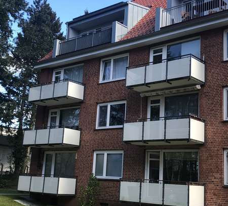 2-Zimmer DG Wohnung in Wandsbek