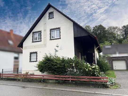 Einfamilienhaus mit großem Grundstück in Sinsheim-Eschelbach!