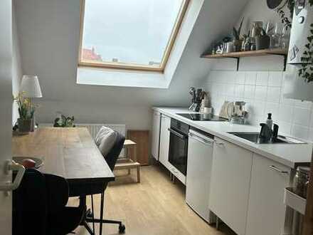 Ruhige zwei Zimmer Dachgeschoss-Wohnung in Hannover, Nordstadt