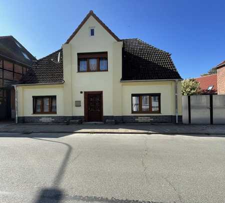 Einfamilienhaus mit Wintergarten in Stadtlage