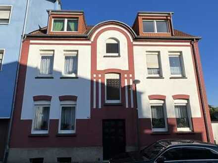 Preisreduzierung: Gepflegtes Mehrfamilienhaus mit einer Garage in Dortmund-Berghofen zu verkaufen