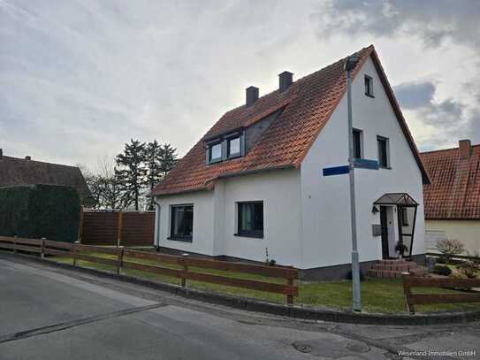 Gepflegtes Einfamilienhaus rundum saniert in ruhiger Lage in 32839 Steinheim