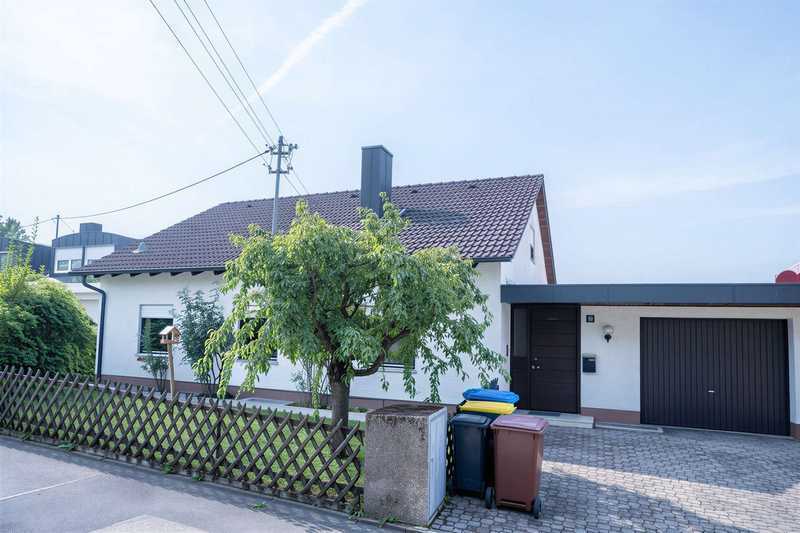                                                               EFH mit einzigartigem Ausblick und eigenem Obstgarten.                                                       in Eurasburg (Aichach-Friedberg)