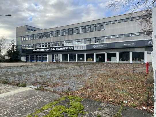 Ehemaliges Autohaus mit Showroom, Werkstatt und Stellfläche - dicht Möbel Höffner und IKEA!