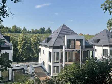 NEUBAU - 2-Zimmer-DG-Wohnung mit Balkon im Steinbachtal