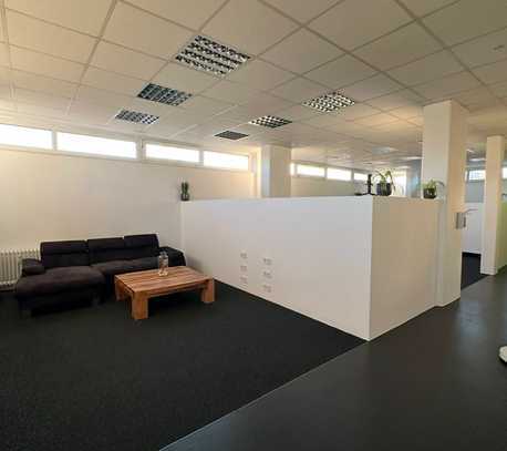 Büro/ Meeting Raum mit Küche und Aufzug in verkehrsgünstiger Lage in Karlsruhe