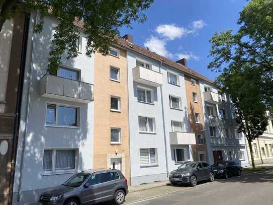 Sanierte 4-Zimmer-Wohnung (2 Schlafzimmer) mit Balkon in Essen - Einzug zum 01.12.2024, ggf. früher