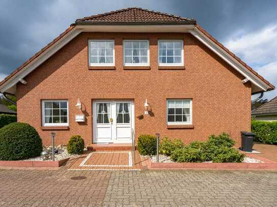 Schönes Einfamilienhaus mit Garten und Garage im idyllischen Wettmar