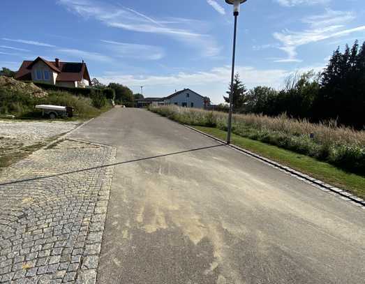 schönes großes Grundstück in einem kleinen Neubaugebiet, ruhige Lage …