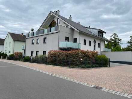 Großzügige altersgerechte 2 ZKB Wohnung