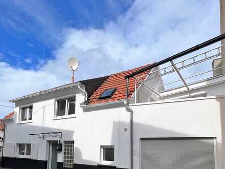 Renoviertes Einfamilienhaus in ruhiger Lage mit gemütlicher Terrasse