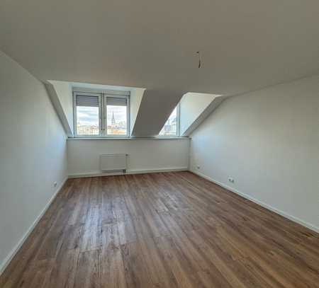 Helles WG-Zimmer in renovierter Altbauwohnung im Herzen von Mannheim - Möblierung nach Bedarf