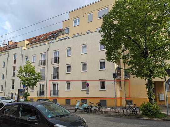 Exklusive 3-Raum-Hochparterre-Wohnung mit geh. Innenausstattung mit Balkon und EBK in Saarbrücken