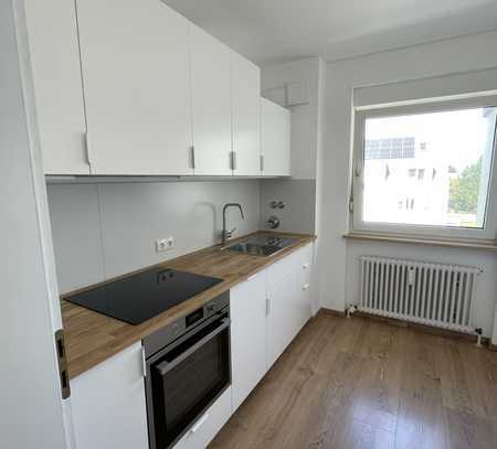 Attraktive, helle Wohnung in schöner Lage in Stadtbergen