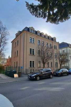 gemütliche DG-Wohnung mit Balkon zu verkaufen