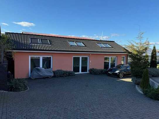 Schönes und neuwertiges 2,5-Zimmer-Haus in Hamburg Ochsenwerder