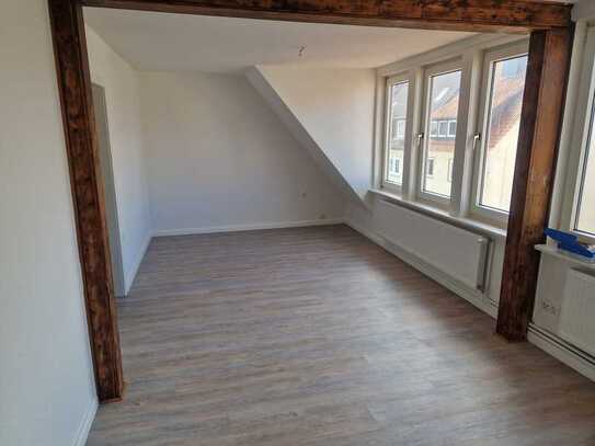 Attraktive 2-Zimmer-Dachgeschosswohnung mit Einbauküche in Uelzen