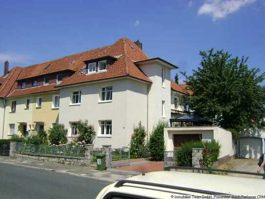 Nähe Mittelallee - Saniertes REH mit EBK für Gartenliebhaber