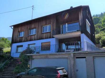 3-Familienhaus mit großem Grundstück in ruhiger Lage mit traumhaftem Ausblick in Forbach-Gausbach