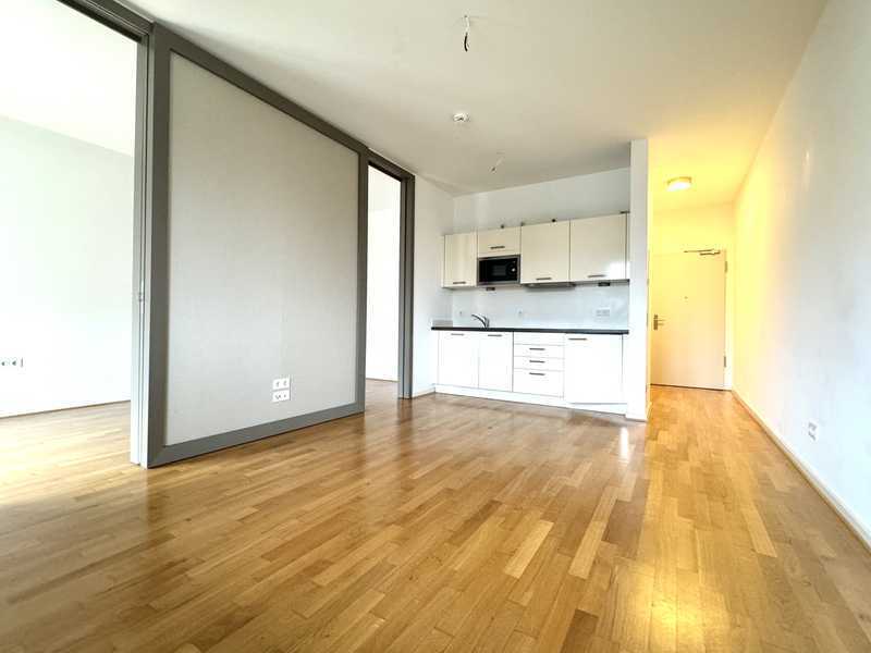 Praktisch geschnittene 2-Raum-Wohnung mit EBK, Duschbad und Balkon