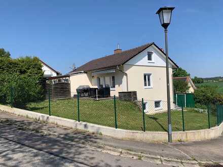Provisionsfrei - kleines, ruhig gelegenes Doppelhaus mit hübschem Garten