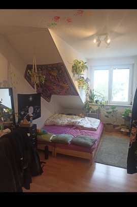 Zimmer in 7-Personen WG

Größe:14m2

Miete:360€